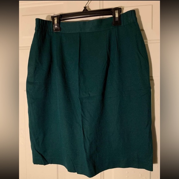 WOMENS 2-PIECE SKIRT SUIT!!! - Picture 6 of 9